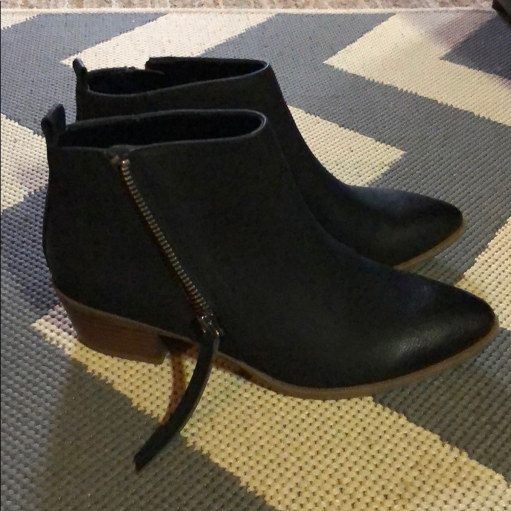 Black booties. Circus by Sam Edelman